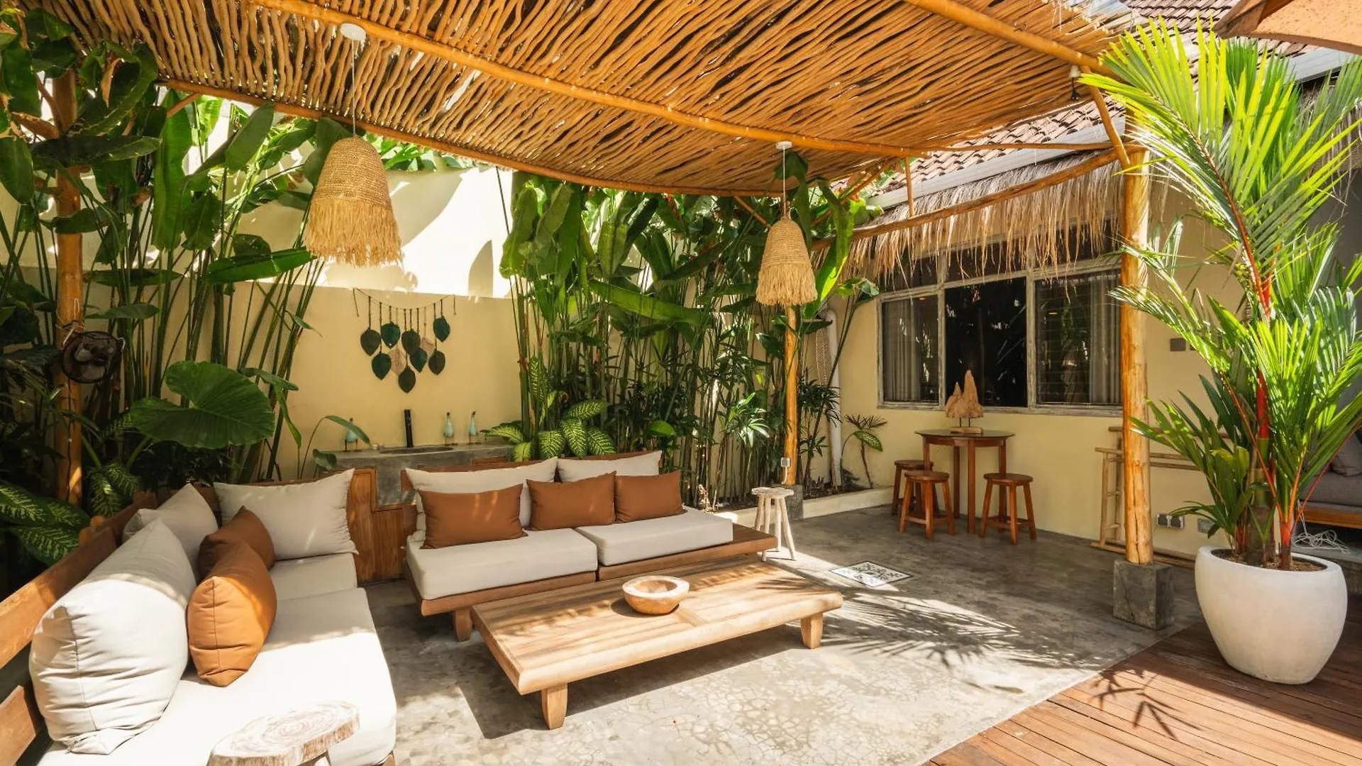 Lovely 1 Bedroom Villa Walking Distance To The Beach Seminyak